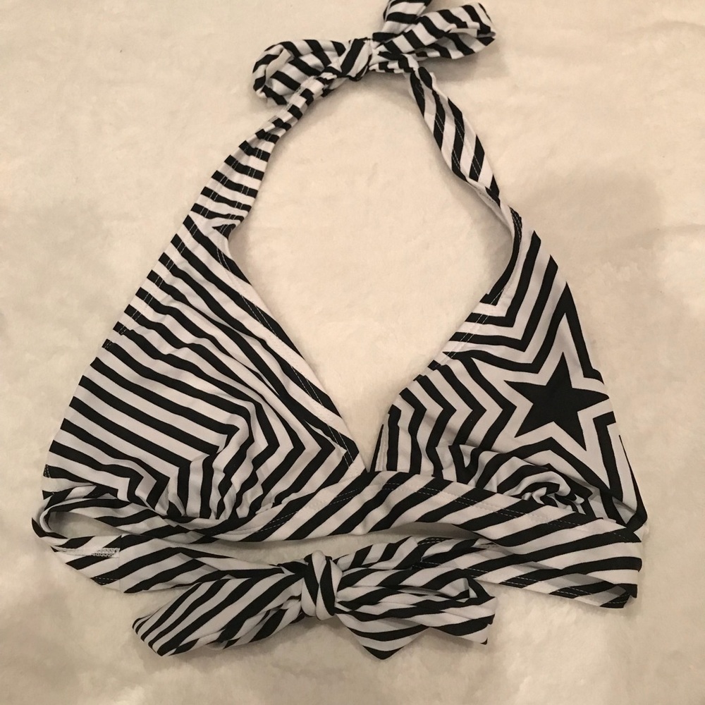 Black and white bikini top